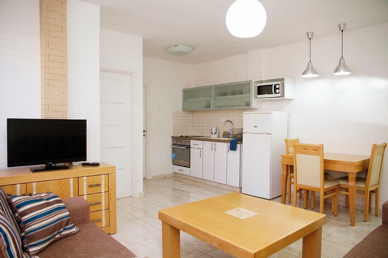 Apartments4You Dinara Bat Yam Dış mekan fotoğraf